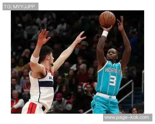 探花埃奇库姆出战33分钟表现低迷仅得10分三分球全失手状态堪忧